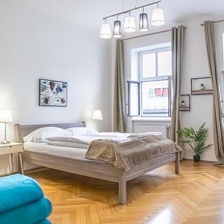 Comfortable 2Br Apt.-Near Wiener Stadthalle Luaran gambar