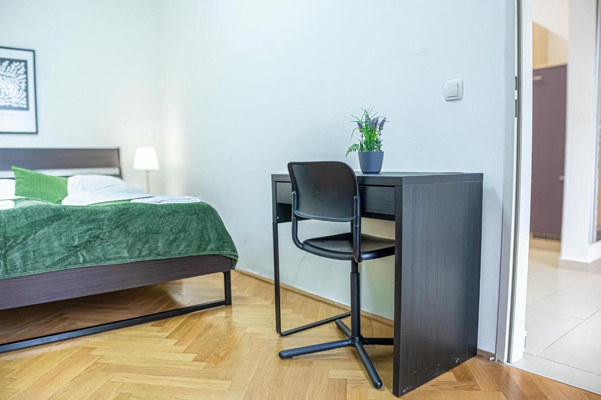 Comfortable 2Br Apt.-Near Wiener Stadthalle Luaran gambar
