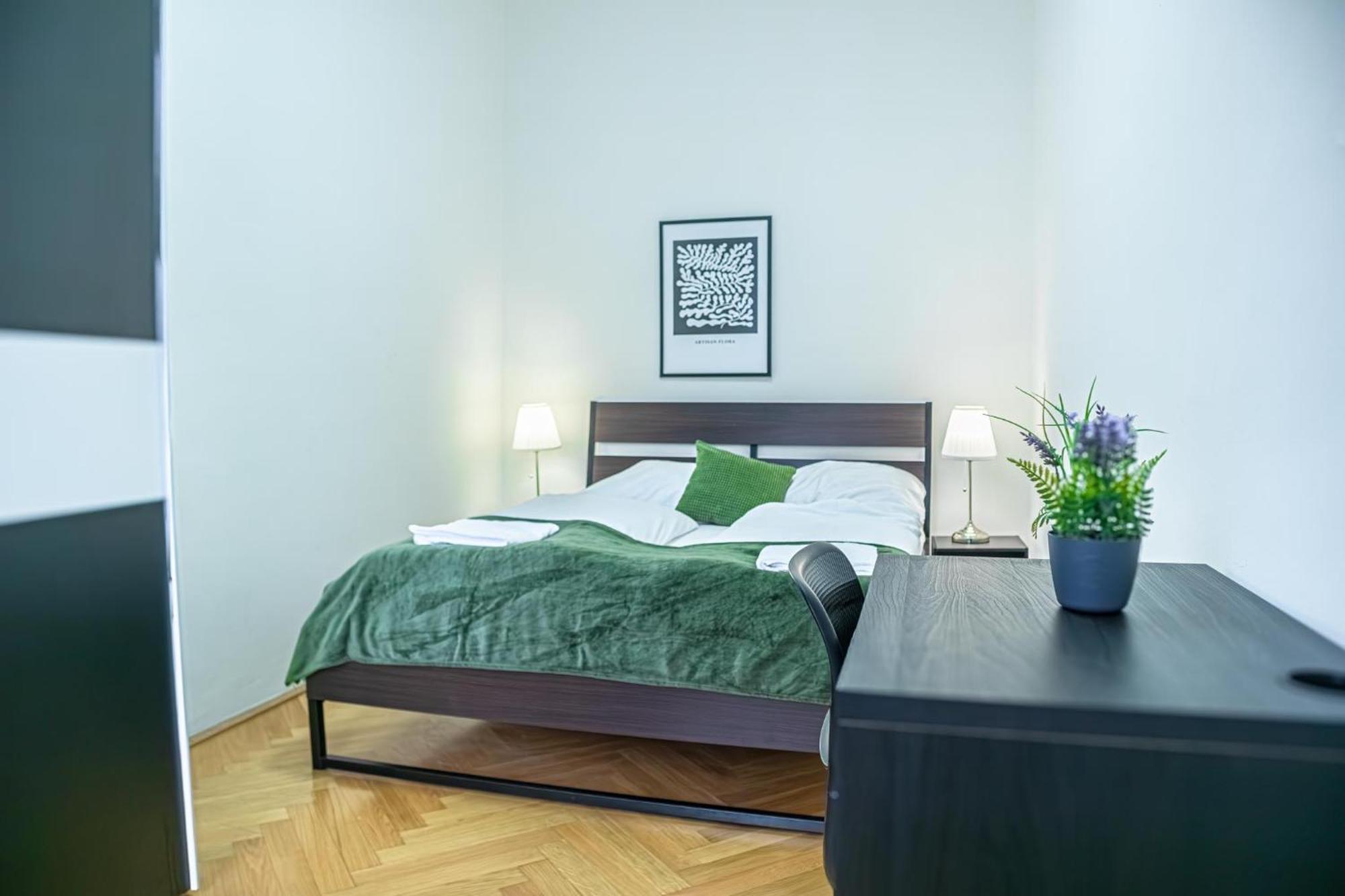 Comfortable 2Br Apt.-Near Wiener Stadthalle Luaran gambar
